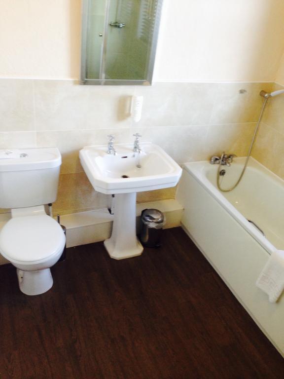 The Three Tuns Wetherspoon Отель Тирск